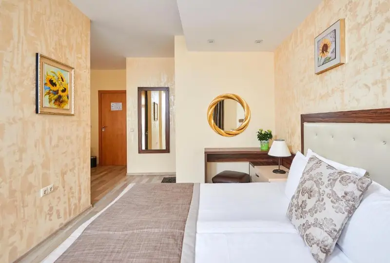 Deluxe One-Bedroom Suite